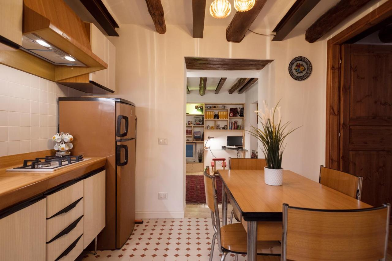 Casa Donna Aiuola Apartment Наполи Екстериор снимка